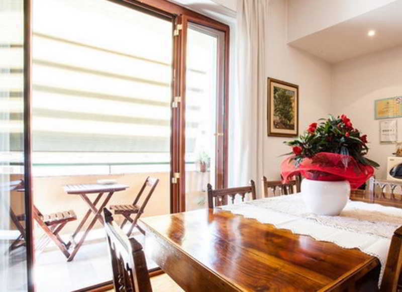Rent Rooms Filomena E Francesca โรม ภายนอก รูปภาพ