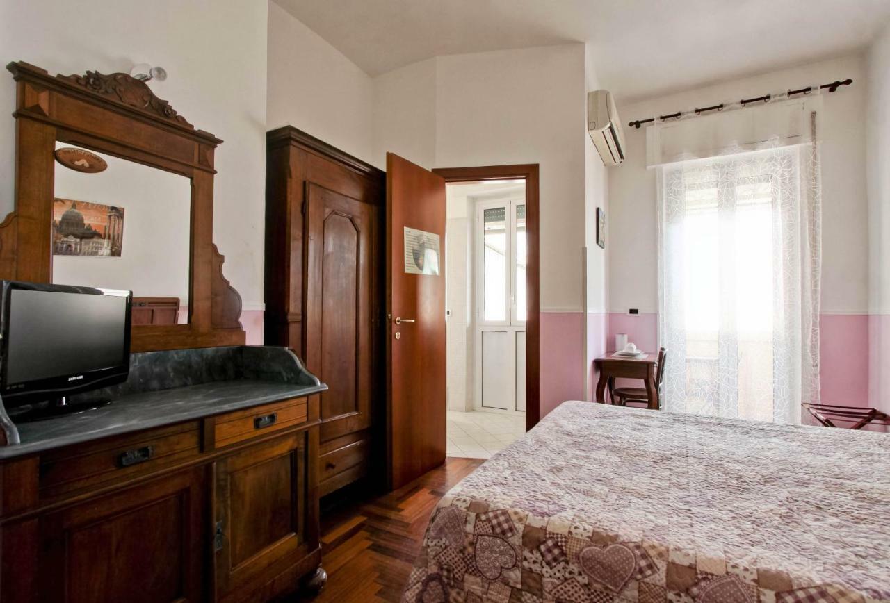 Rent Rooms Filomena E Francesca โรม ภายนอก รูปภาพ