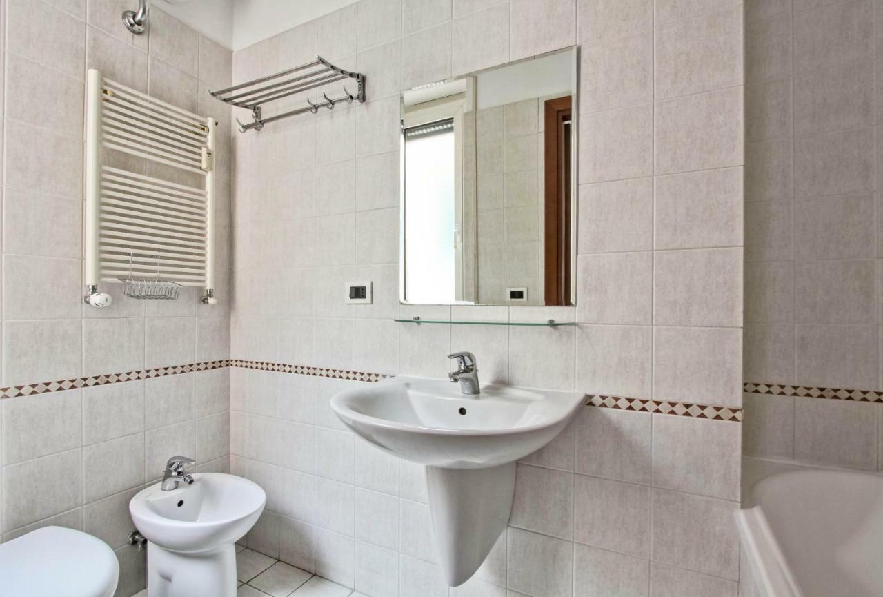 Rent Rooms Filomena E Francesca โรม ภายนอก รูปภาพ